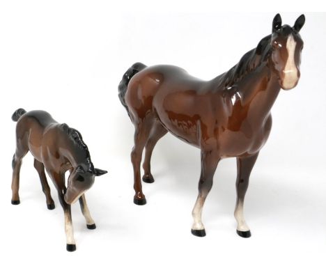 Beswick horse and foal, largest H: 21 cm, tail reglued on one horse. P&amp;P Group 2 (£18+VAT for the first lot and £3+VAT fo