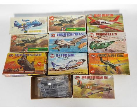 Airfix - A collection of 10 boxed vintage 1:72 scale military aircraft plastic model kits by Airfix. Lot includes Airfix #020