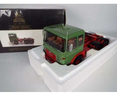 KK Scale - Road Kings - A limited edition 1:18 scale M.A.N. 16304 F7 Diesel tractor unit in green and red. # RK180052. This d