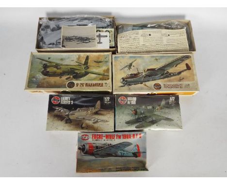 Airfix - Five boxed vintage 1:72 scale military aircraft plastic model kits by Airfix. Lot includes of Airfix #02018 Fairey F