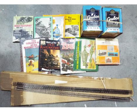 Graham Farish, Other - Two boxes containing over 30 pieces of Graham Farish OO gauge Formoway track, with a quantity of mainl