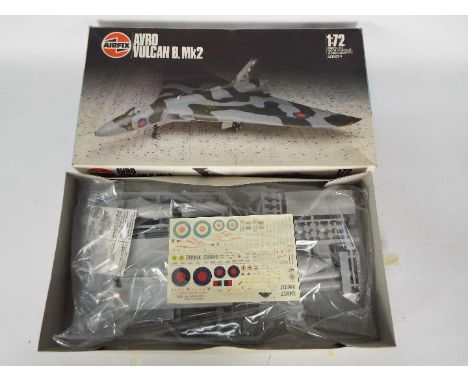 Airfix - A boxed 1:72 scale AVRO Vulcan B Mk 2 Series 9 model kit # 909002. It comes with parts in an opened bag so it is unc