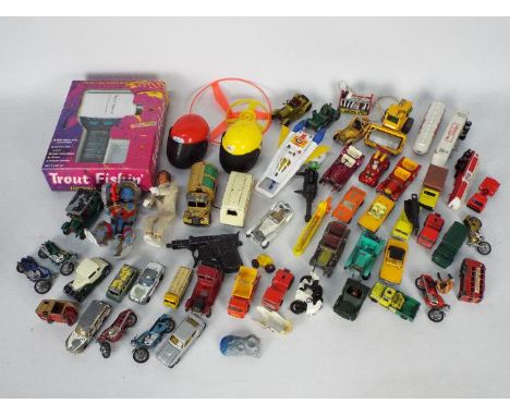 Matchbox, Dinky, Corgi, Others - A mixed collection containing unboxed diecast in various scales, with some vintage toys. Lot