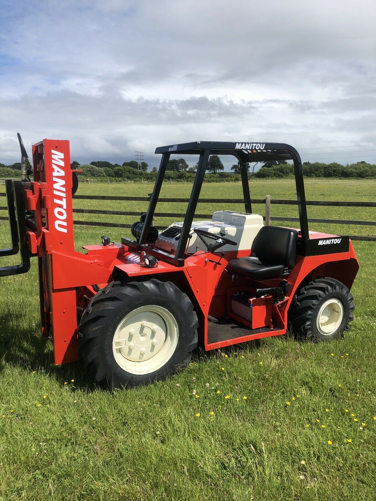 Manitou Rough Terrain Forklift 4x4 Manitou Buggy. 4 Wheel drive