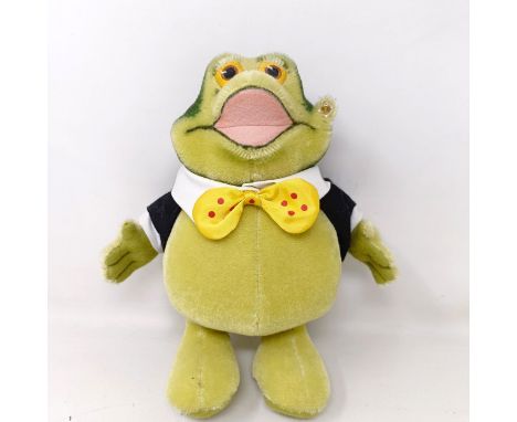 A Steiff toad, button to ear 