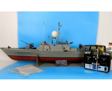 A radio controlled model, Graupner Weasel Class torpedo boat, 1:40 scale, 107 cmBelieved working but not tested 