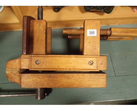 Carpenters wooden bench vice 