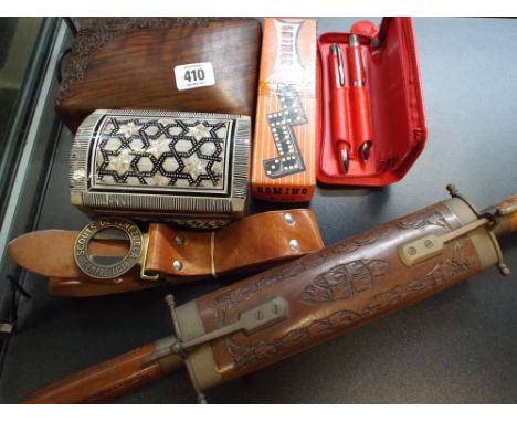 Kukri style knife, Venezuelan scouts badge, trinket boxes etc. 