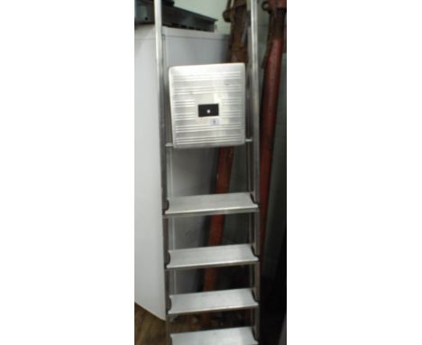 Folding aluminium platform step ladder 