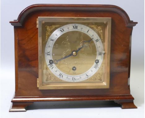 Mahogany cased Elliot mantle clock with 3 train movement, height 23.5cm 