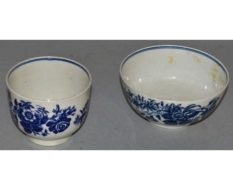 A WORCESTER BLUE AND WHITE CIRCULAR BOWL, CIRCA 1775, 4.75ins diameter, and a similar SUCRIER, CIRCA 1775, 3.5ins diameter, b