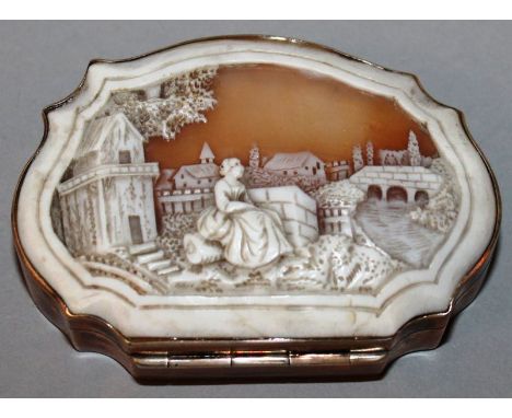 A SIMILAR SNUFF BOX 3ins long. 