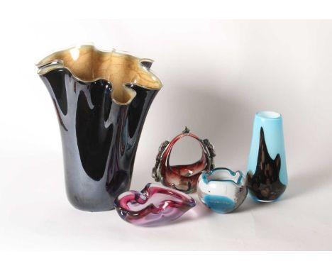 A large Murano black and tan glass handkerchief vase, together with four other pieces of studio glass (5)h. 34cm