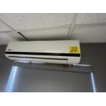York minisplit air conditioner with control, Model YSEA12FS-ADK, Series 1000001038130501560, 220 V
