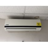York minisplit air conditioner with control, Model YSEA12FS-ADK, Series 100001010140290088, 220 Vo