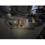 50 hp stainless steel centrifugal pump with Weg motor; 4" input; 3" output. / Bomba centrífuga en a