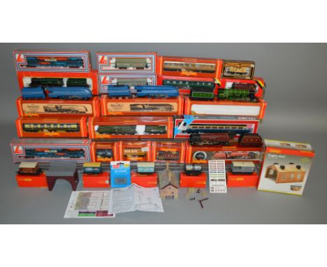 OO Gauge. 7 boxed Hornby Locomotives including R.685 4-6-2 Coronation Class, R.834 LMS 4-6-2 'Queen Mary' and R.374 SR Battle
