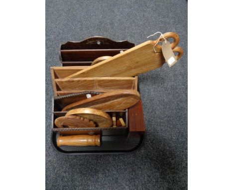 A tray of treen pieces to include, letter racks, trinket box with brass inlay, shallow dishes and bowls 