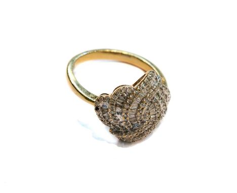 A 9 carat gold diamond cluster ring, finger size PCondition report: Gross weight 4.4 grams.