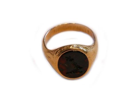 A bloodstone intaglio signet ring, unmarked, finger size KCondition report: Gross weight 4.8 grams.
