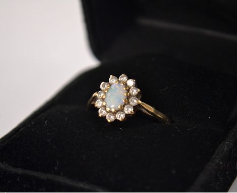 Stunning !! 9ct OPAL and white stone cluster ring size P 2g gross weight 