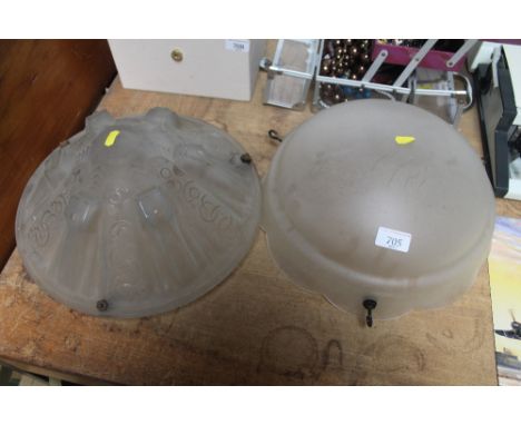 A Muller Freres Luneville Art Deco light shade and one other