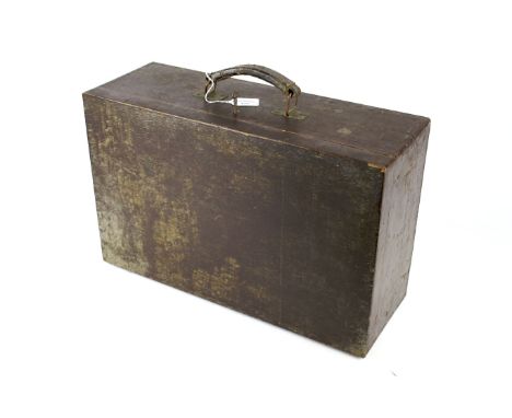 A lockable vintage wooden toolbox with leather handle. L54cm x D34cm x H19cm