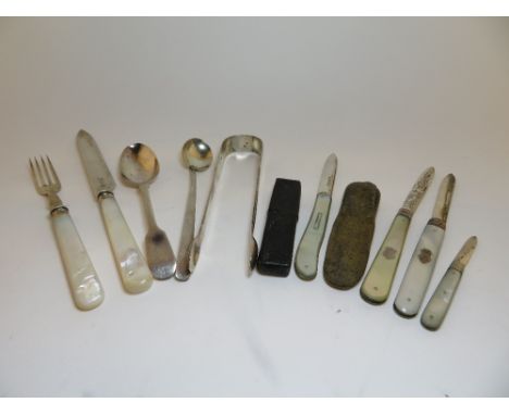 A SET OF TWELVE GEORGE V SILVER FRUIT KNIVES AND TWELVE FORKS, WILLIAM HUTTON & SONS LTD., SHEFFIELD, 1913with mother-of-pear