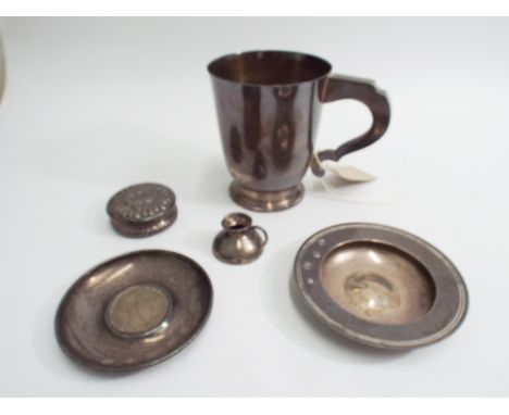 Hallmarked silver pipe tankard of plain form, no inscription, 2 ashtrays, miniature silver measure and a silver circular trin