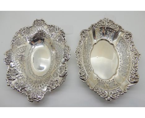 A lot comprising two silver bon bon dishes, Sheffield 1913 and 1902 (2), 336gms Condition Report: Available upon request