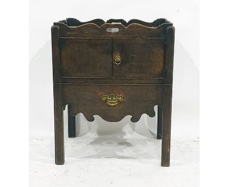 An 18th century tray-top commode, the double doors above single drawer, square section chamfered supports, 59.7cm x 25cm 