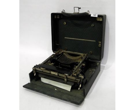 Corona portable typewriter in case 