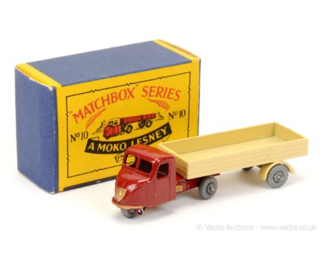 Matchbox Regular Wheels 10b Scammell Scarab Mechanical Horse &amp; Trailer - dark red tractor unit with gold trim, 18-tread g