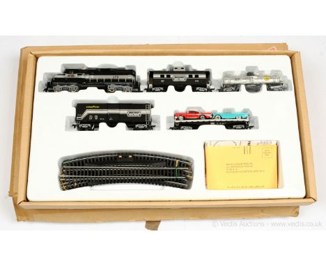 Matchbox Collectables Series Matchbox Railroad HO Scale Model Train Set (manufactured for Matchbox by Mantur) containing EMD 