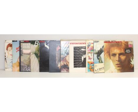 David Bowie vinyl collection - 11 assorted David Bowie LPs to include Space Oddity LSP-4813, Postcard PL 13254, Images SDM-30