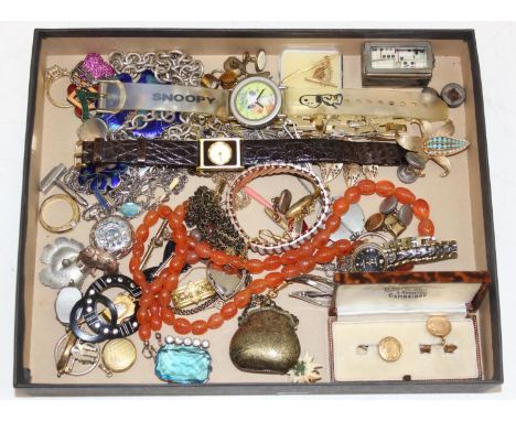 Qty of assorted costume jewellery and watches to inc Trifari leaf brooch, miniature dominoes, compass, agate beads etc