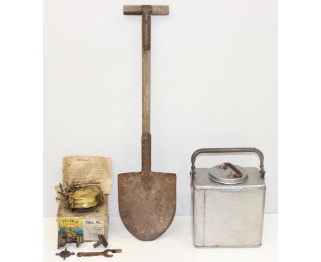 Vintage Swedish 'Primus' paraffin stove in original box, WW1 style trench tool/spade, and a 1-gallon Mk II 1944 aluminium coo