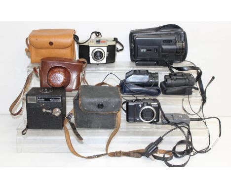 Qty of vintage cameras to incl Kodak 'Brownie' Cresta 3, Canon PowerShot G7 etc and a pair of Minolta pocket wide-angle binoc