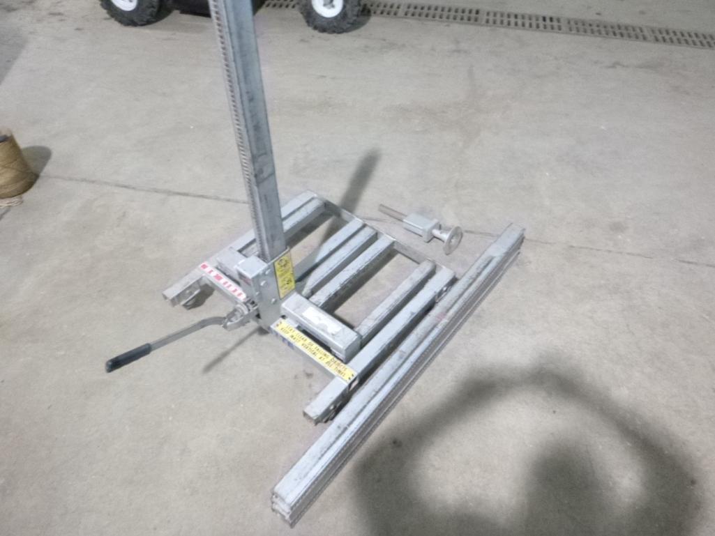 Vermette A1 HiJacker 500 lb. Lift, 15 ft. Reach with Stabilizer