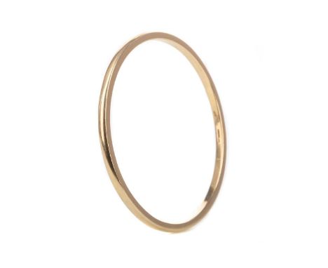 NINE CARAT GOLD BANGLE,29gBangle solid. Width = 3mm