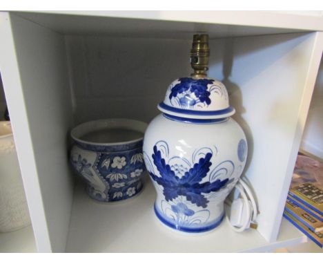 An Oriental blue and white ginger jar form lamp and similar jardiniere (2) 