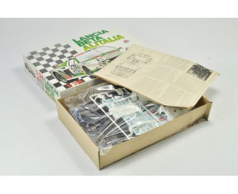 ESCI Plastic Model Kit comprising 1/24 Lancia Beta Alitalia. Looks to be complete and unstarted.