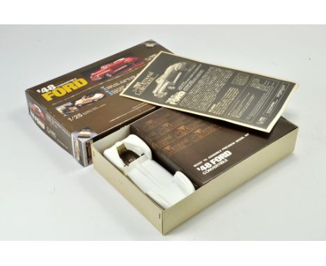 Union Model Kit comprising 1/25 48 Ford Convertible. Looks to be complete and unstarted.