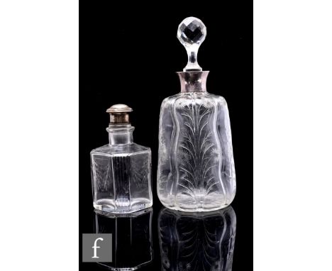 An early 20th Century Stourbridge clear cut crystal decanter in the manner of Stevens &amp; Williams of shouldered ovoid form