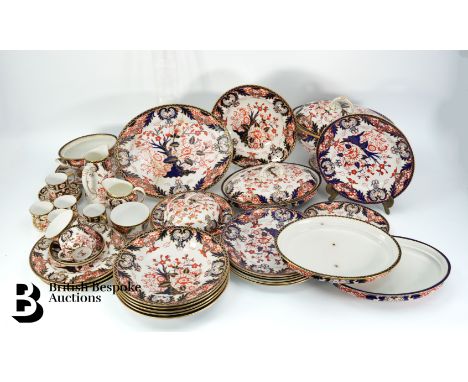 Royal Crown Derby part dinner service, in Kings Imari pattern, including a large soup tureen and cover, oval vegetable servin