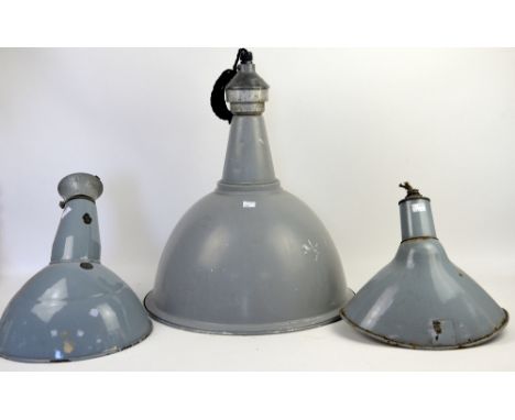 Large Benzamin grey enamel industrial pendant lamp 48cm and two other grey enamel lamps (3)