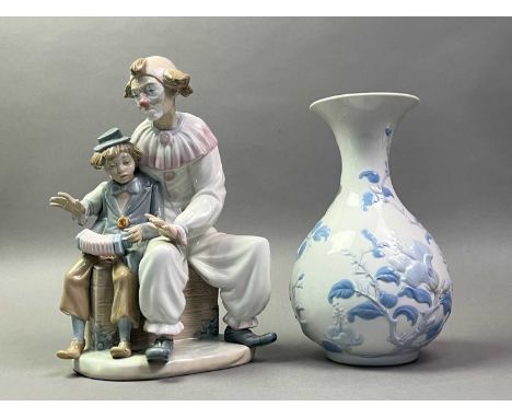 LLADRO VASE AND THREE OTHER FIGURES  including three Nao examplesQty: 4