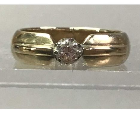 DIAMOND SOLITAIRE RING AND OTHER RINGS including an eight carat gold wedding band and dress rings Qty: 8