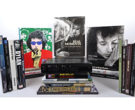 Bob Dylan rock musical interest. A collection of reference books &amp; biographies relating to Bob Dylan. The lot to include 