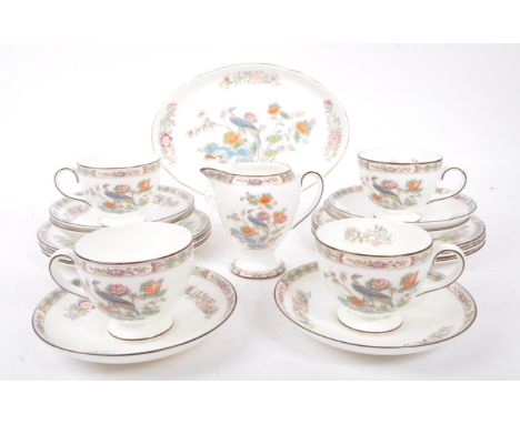 Wedgwood - Kutani Crane pattern - A vintage 20th century porcelain china part tea service. Comprising of cups, saucers, milk 